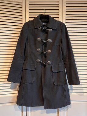 GAP Vintage Women's Black Toggle Pea Coat - feminine flattering cut!